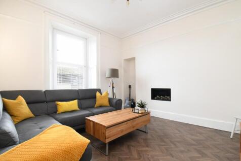 4 bedroom maisonette for sale