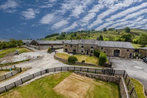 4 bedroom link detached house for sale