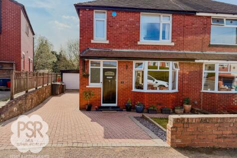 Diglands Avenue, New Mills, SK22 3 bed semi