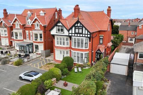 7 bedroom semi-detached house for sale