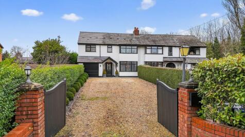 5 bedroom semi-detached house for sale