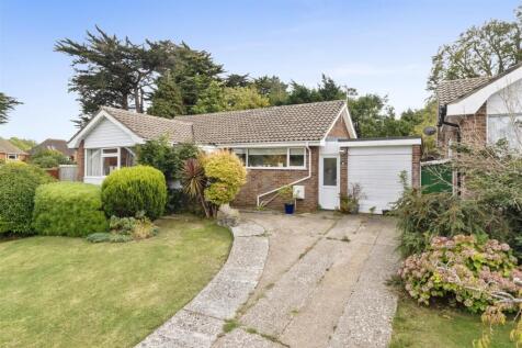 Salisbury Close, Eastbourne BN22 2 bed detached bungalow for sale