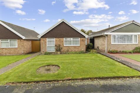Limetree Avenue, Eastbourne BN22 2 bed detached bungalow for sale