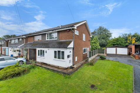3 bedroom semi-detached house for sale