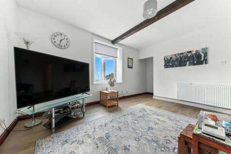 The Lanes, Pudsey, West Yorkshire 6 bed block of apartments for sale