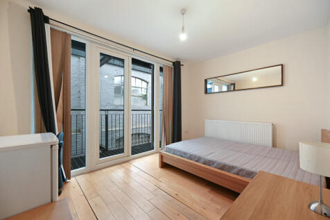 3 bedroom town house for sale