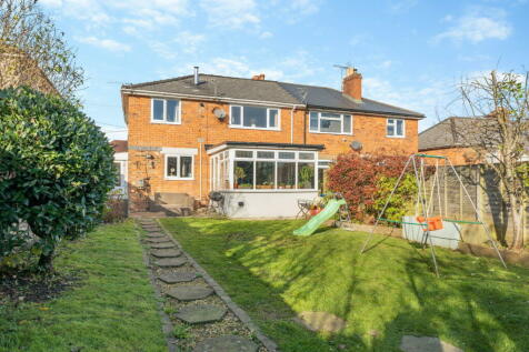 3 bedroom semi-detached house for sale