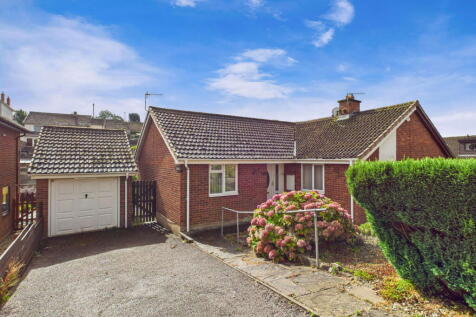 2 bedroom semi-detached bungalow for sale
