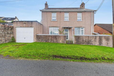 2 bedroom detached house for sale