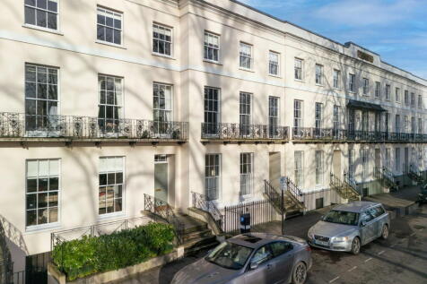 Montpellier Spa Road, Cheltenham GL50 3 bed apartment for sale