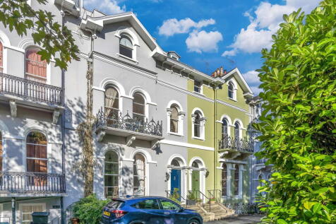 St. Georges Road, Cheltenham GL50 2 bed apartment for sale