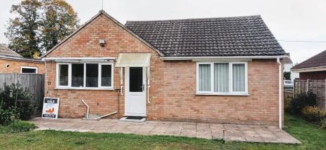 2 bedroom detached bungalow for sale