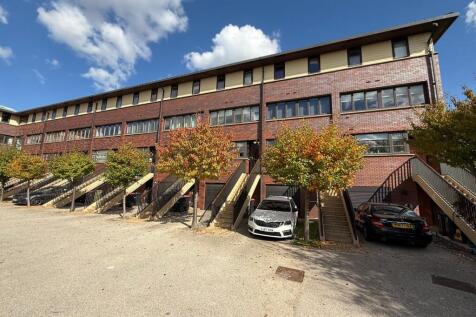 4 bedroom town house for sale