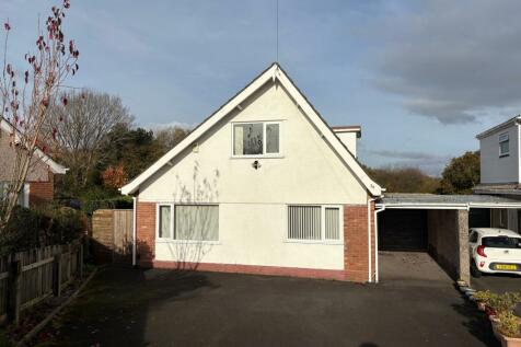 3 bedroom detached bungalow for sale