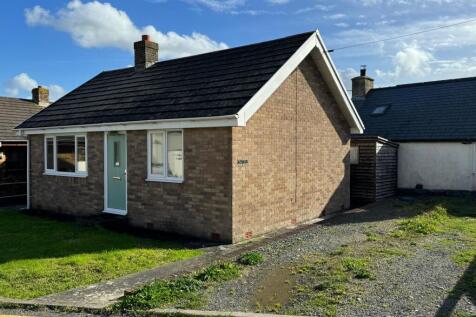 High Street, Borth 2 bed detached bungalow for sale