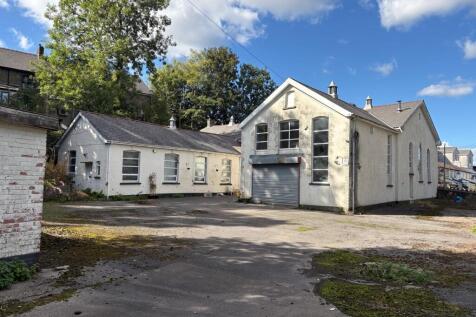 Detached house for sale