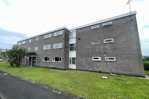 1 bedroom ground floor flat for sale