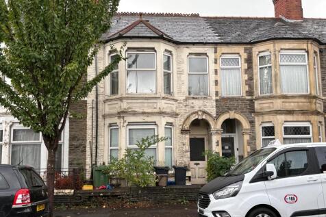 2 bedroom ground floor flat for sale