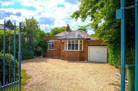 3 bedroom detached bungalow for sale