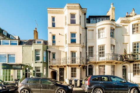 West Buildings, Worthing, BN11 1 bed flat for sale