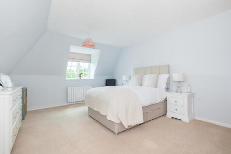 Stanford Orchard, Horsham, RH12 2 bed flat for sale