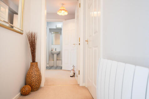 Stanford Orchard, Horsham, RH12 2 bed flat for sale