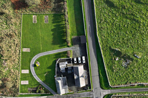 6 bedroom detached house for sale