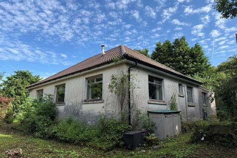 Kirkpatrick Durham DG7 3 bed property with land for sale