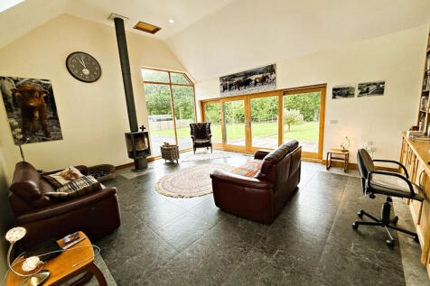 2 bedroom detached house for sale