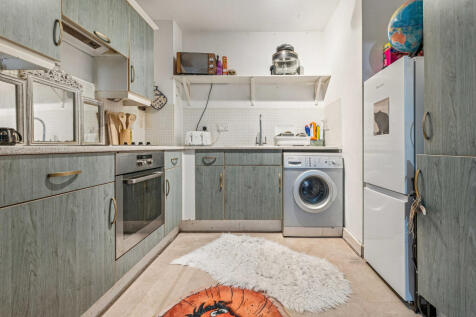 1 bedroom flat for sale