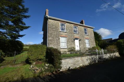 4 bedroom country house for sale