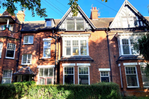 Westbourne Avenue, Hull HU5 6 bed terraced house for sale