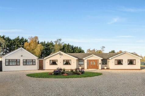 4 bedroom detached bungalow for sale