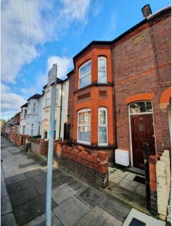 5 bedroom terraced house for sale