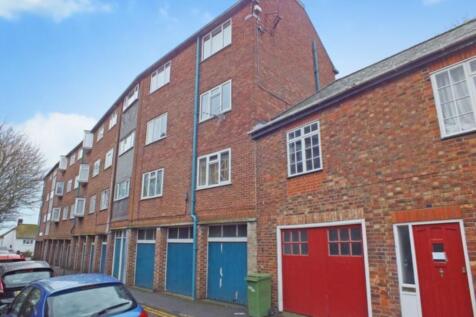 30 bedroom block of apartments for sale