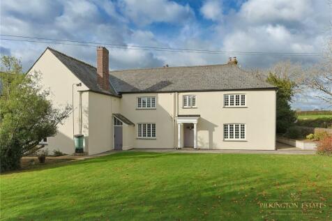 6 bedroom detached house for sale