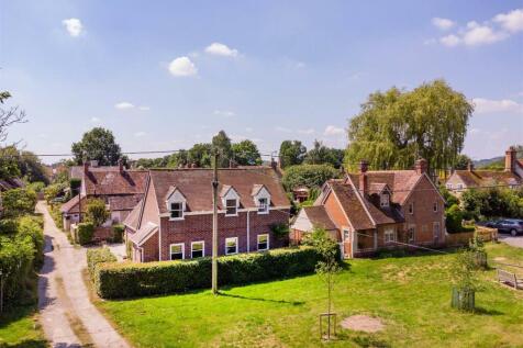 The Green South, Warborough 3 bed detached house for sale