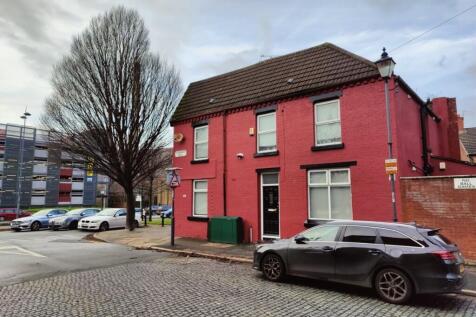 5 bedroom semi-detached house for sale