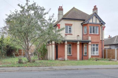 6 bedroom detached house for sale