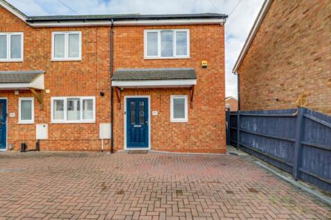 2 bedroom semi-detached house for sale