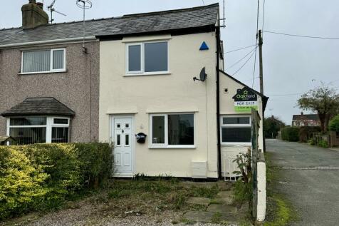 2 bedroom semi-detached house for sale