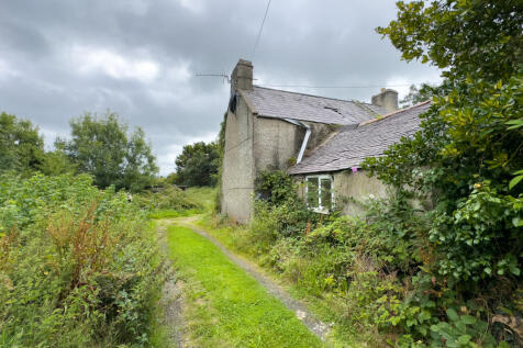 2 bedroom detached house for sale