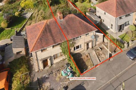11 Heol Dewi Sant, Penllergaer... 3 bed semi