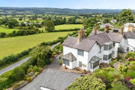Hattwood House, Llanbedr DC, Ruthin... 3 bed semi