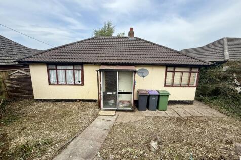 67 Broadway, Ketley, Telford... 3 bed bungalow for sale