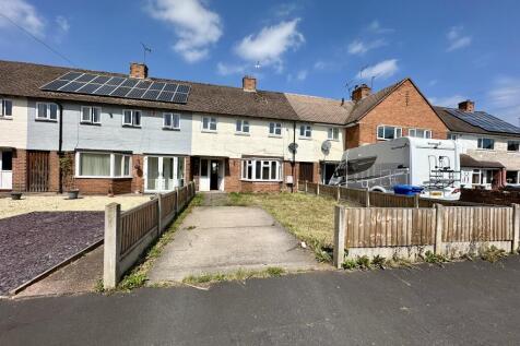 7 Jervis Road, Stone, Staffordshire... 4 bed townhouse for sale