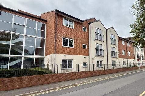 16 Delamere Court, St. Marys Street... 2 bed ground floor flat for sale