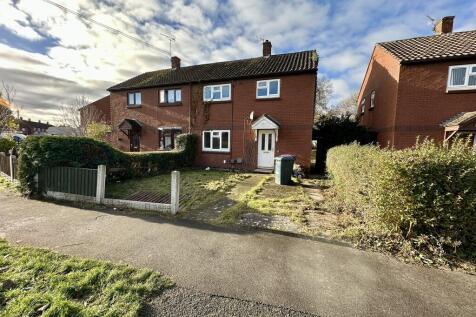 96 Field Crescent, Shrewsbury... 3 bed semi