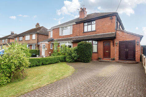 3 bedroom semi-detached house for sale