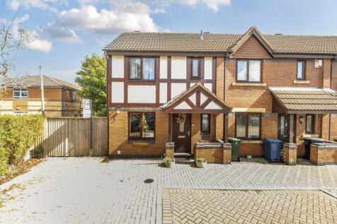 3 bedroom end of terrace house for sale